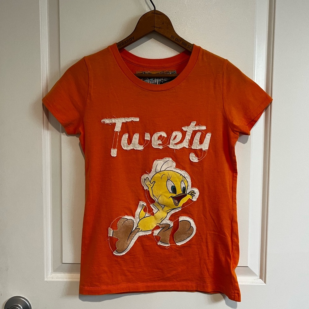 NWOT Outpost Trading Company Tweety Bird T-Shirt